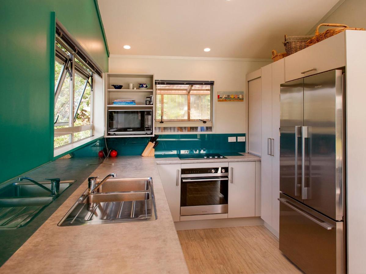 Coro Beach Haven - Hahei Holiday Home Экстерьер фото